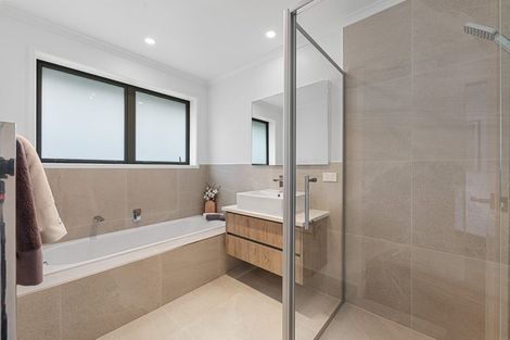 Photo of property in 21 Peter Bourne Drive, Pokeno, 2402