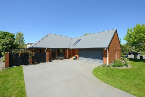 Photo of property in 23 Hatfield Place, Avonhead, Christchurch, 8042