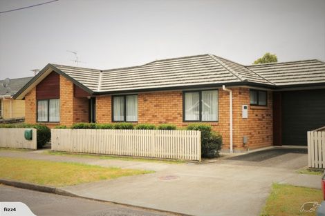 Photo of property in 2 Hay Street, Ebdentown, Upper Hutt, 5018