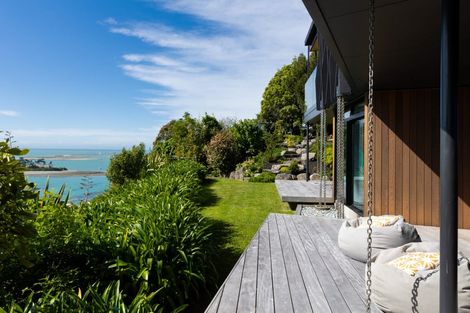 Photo of property in 36 The Cliffs, Britannia Heights, Nelson, 7010