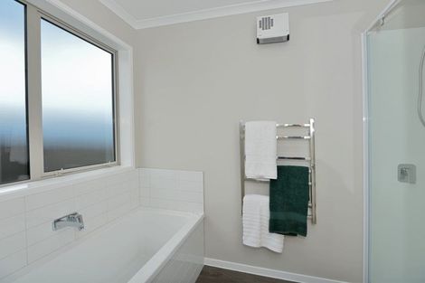 Photo of property in 67 Stace Hopper Drive, One Tree Point, 0118