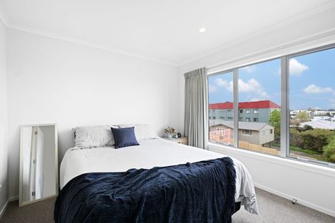 Photo of property in 10/19 Ruakiwi Road, Hamilton Lake, Hamilton, 3204