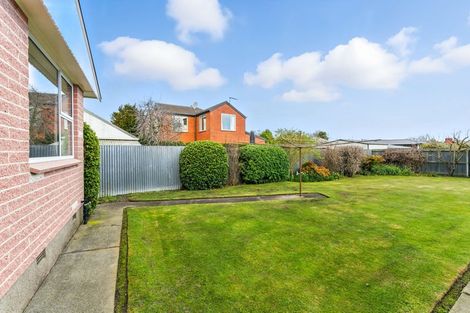 Photo of property in 70 Daniels Road, Redwood, Christchurch, 8051