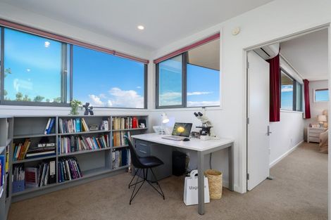 Photo of property in 28 The Cliffs, Britannia Heights, Nelson, 7010