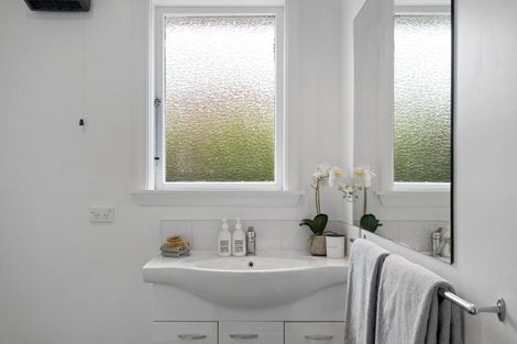 Photo of property in 36 Morrison Avenue, Northcote, Christchurch, 8052