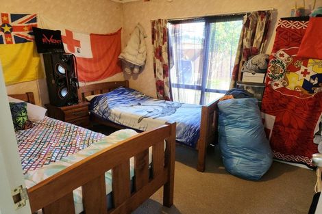 Photo of property in 32 Trimdon Street, Randwick Park, Auckland, 2105