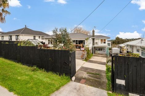 Photo of property in 6 Tonkin Drive, Sunnynook, Auckland, 0620
