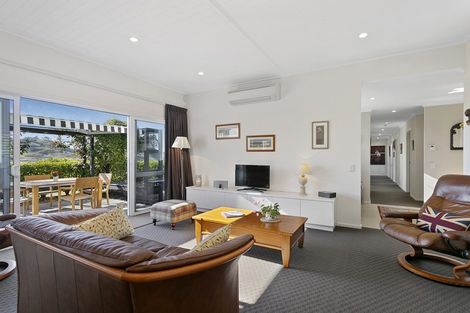 Photo of property in 9 Highland Drive, Acacia Bay, Taupo, 3385