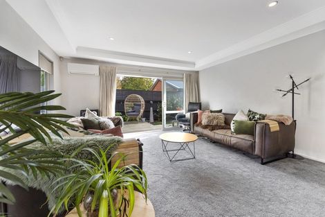 Photo of property in 2/23 Wakelin Place, Redwood, Christchurch, 8051