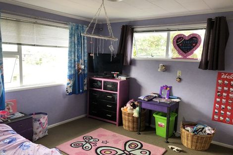 Photo of property in 87 Clawton Street, Westown, New Plymouth, 4310