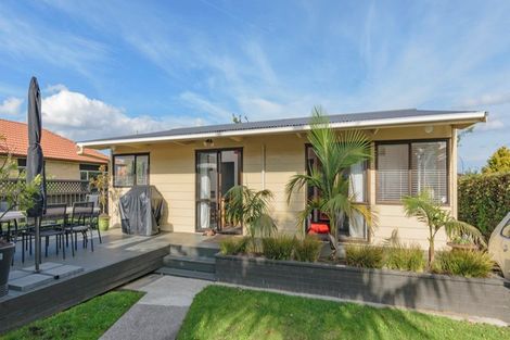 Photo of property in 18a Alberta Street, Point Chevalier, Auckland, 1022