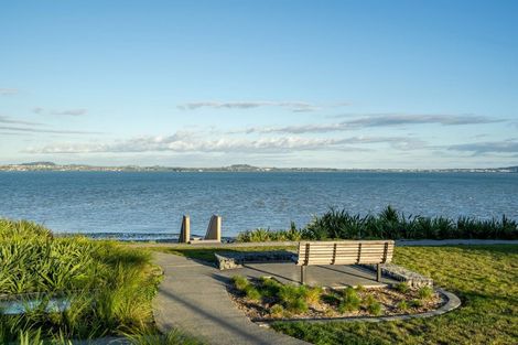 Photo of property in 2 Ocean Breeze Avenue, Hobsonville, Auckland, 0616