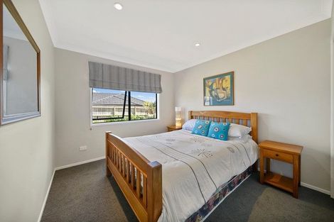 Photo of property in 52 Harbour Crest Drive, Waiuku, 2123