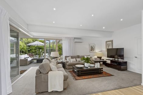 Photo of property in 4 Dunsford Close, Halswell, Christchurch, 8025