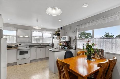 Photo of property in 15 Tangelo Place, Bucklands Beach, Auckland, 2012