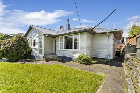 Photo of property in 9 Massey Street, Tawa, Wellington, 5028