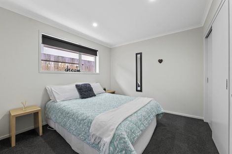 Photo of property in 2 Wentworth Lane, Waiwhakaiho, New Plymouth, 4312