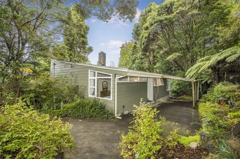 Photo of property in 186 Atkinson Road, Titirangi, Auckland, 0604