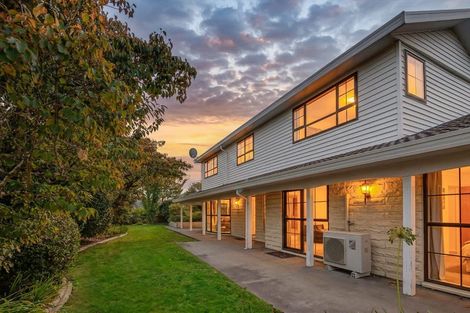 Photo of property in 4 Rowanwood Close, Halswell, Christchurch, 8025