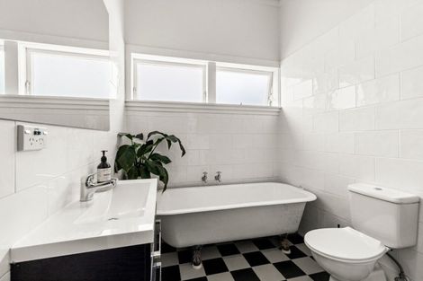 Photo of property in 2 Mcdonald Street, Napier South, Napier, 4110