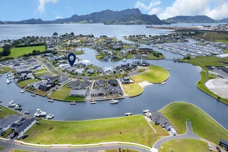 Photo of property in 11 Waitemata Drive, One Tree Point, 0118