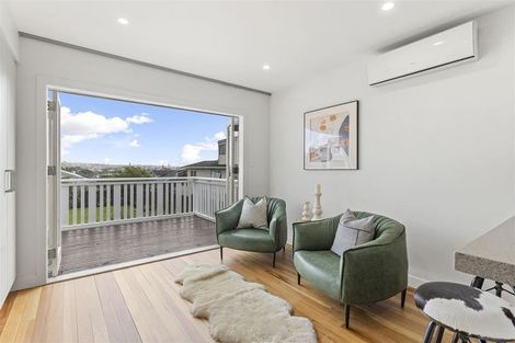 Photo of property in 130 Aberdeen Road, Campbells Bay, Auckland, 0620