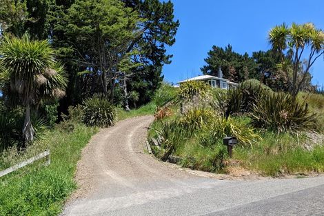 Photo of property in 501 Waikawa Beach Road, Manakau, Levin, 5573
