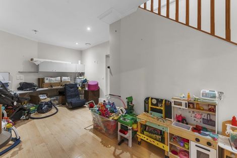 Photo of property in 8 Copperfield Terrace, Mellons Bay, Auckland, 2014