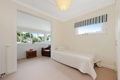 Photo of property in 2 Highland Crescent, Wadestown, Wellington, 6012