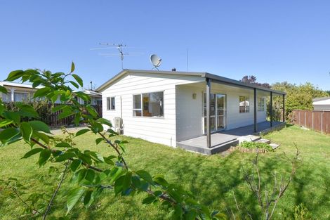 Photo of property in 37 Fisher Place, Carterton, 5713