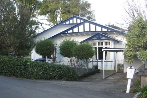Photo of property in 25 Cameron Road, Bluff Hill, Napier, 4110