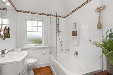 Photo of property in 23 Main Road, Raglan, 3225