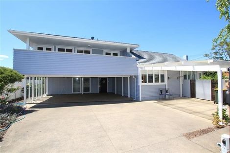 Photo of property in 71 Aberdeen Road, Castor Bay, Auckland, 0620