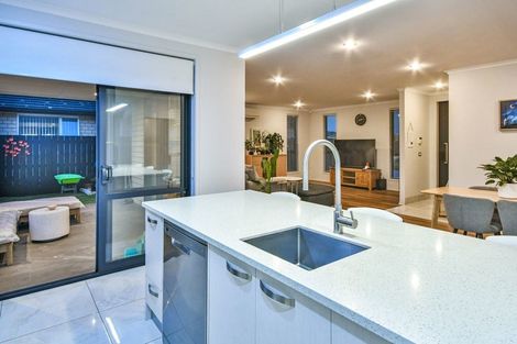 Photo of property in 10 Mcneish Place, Pokeno, 2402