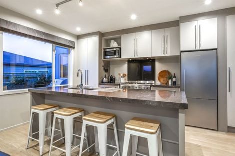 Photo of property in 96 Te Puia Drive, Aotea, Porirua, 5024