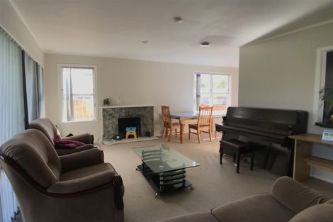 Photo of property in 49 Riverpark Crescent, Henderson, Auckland, 0610