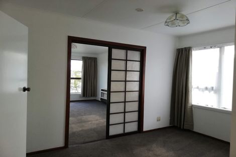 Photo of property in 17 Cypress Drive, Maungaraki, Lower Hutt, 5010