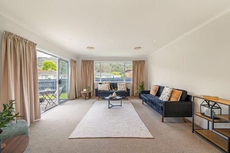 Photo of property in 2 Mitre Grove, Trentham, Upper Hutt, 5018