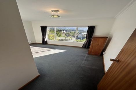 Photo of property in 6 Randolph Road, Crofton Downs, Wellington, 6035