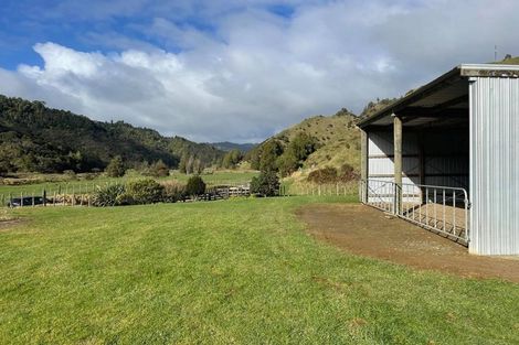 Photo of property in 254 Mangaonga Road, Ahititi, Urenui, 4378