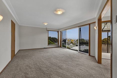 Photo of property in 83a Eliot Street, New Plymouth, 4310