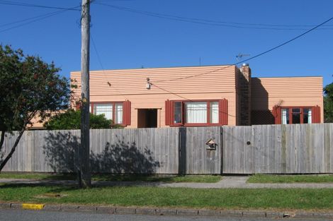 Photo of property in 1/10 Rewa Street, New Lynn, Auckland, 0600