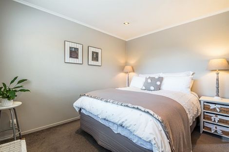 Photo of property in 1/15 Telephone Road, Birkenhead, Auckland, 0626