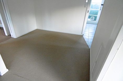 Photo of property in 1/6 Keldale Place, Forrest Hill, Auckland, 0620