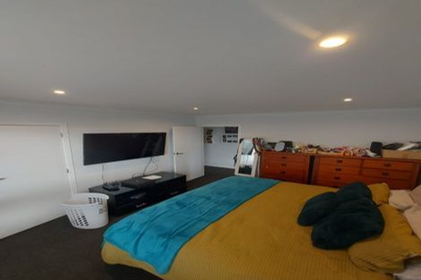 Photo of property in 5 Chew Place, Ranui, Porirua, 5024