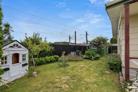Photo of property in 38b Palmer Crescent, Silverstream, Upper Hutt, 5019