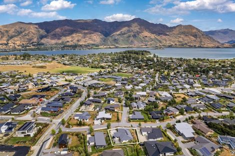 Photo of property in Kamahi Street, Wanaka, 9305