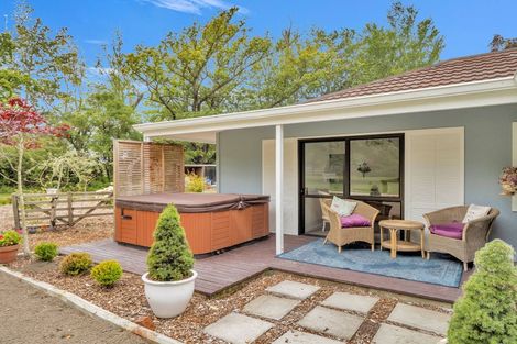 Photo of property in 237 High Street, Oxford, 7430