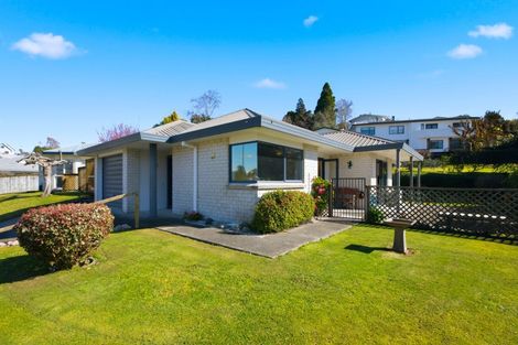 Photo of property in 8 Sunvale Place, Gate Pa, Tauranga, 3112