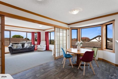 Photo of property in 1/126 Carlisle Road, Browns Bay, Auckland, 0632